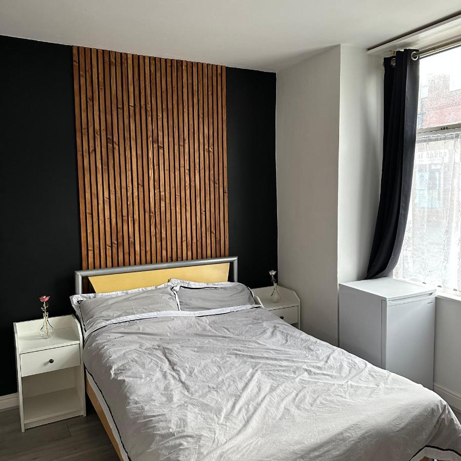 Modern En Suite Bedroom Close To City Centre ليدز المظهر الخارجي الصورة