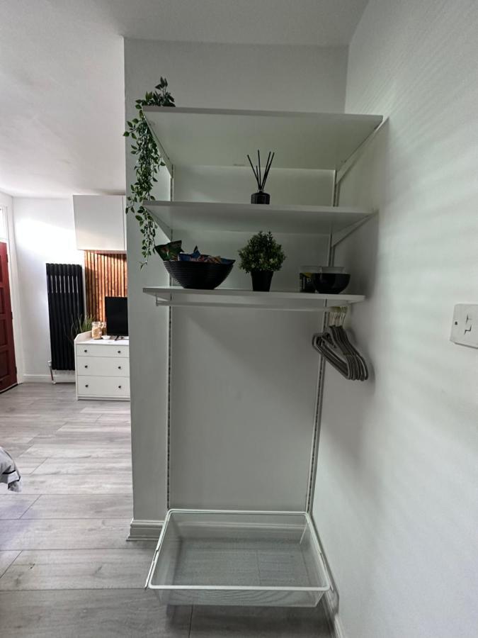 Modern En Suite Bedroom Close To City Centre ليدز المظهر الخارجي الصورة